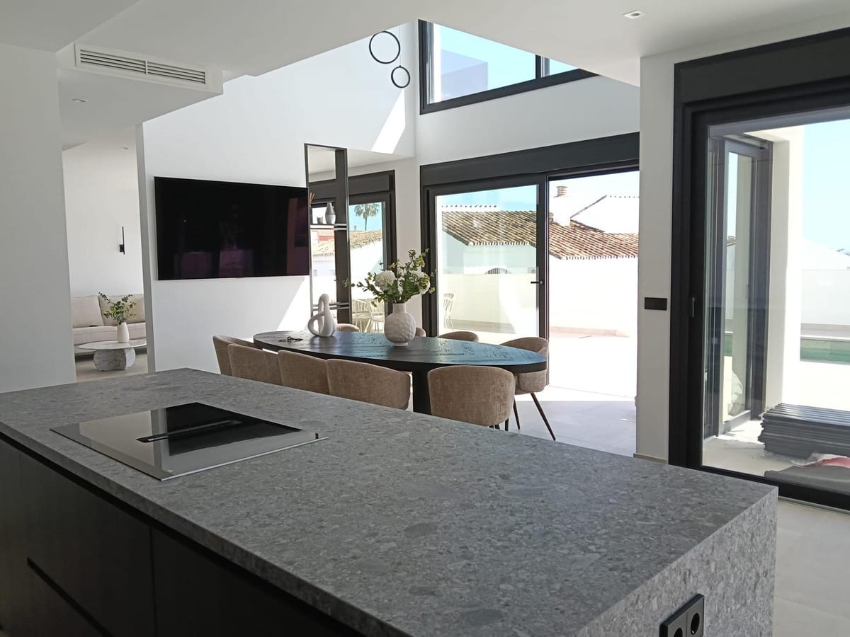 Exclusieve nieuwbouwvilla met zeezicht in Riviera del Sol in Riviera del Sol - foto 15