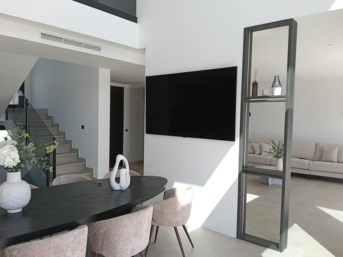 Exclusieve nieuwbouwvilla met zeezicht in Riviera del Sol in Riviera del Sol - foto 17