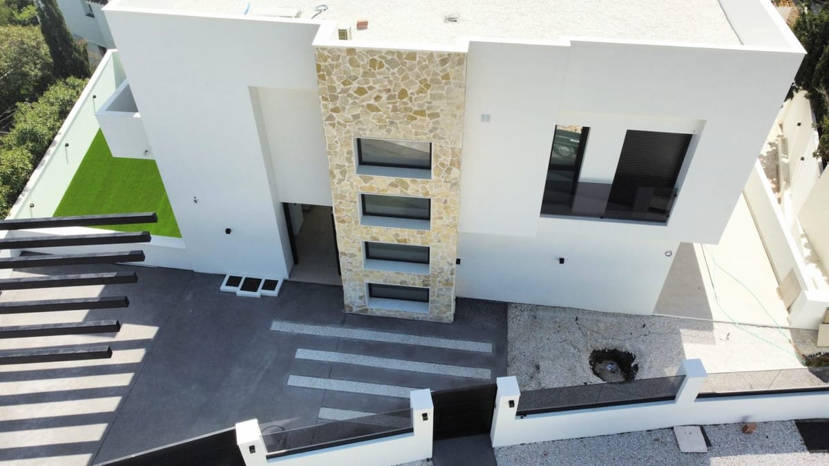 Exclusieve nieuwbouwvilla met zeezicht in Riviera del Sol in Riviera del Sol - foto 7