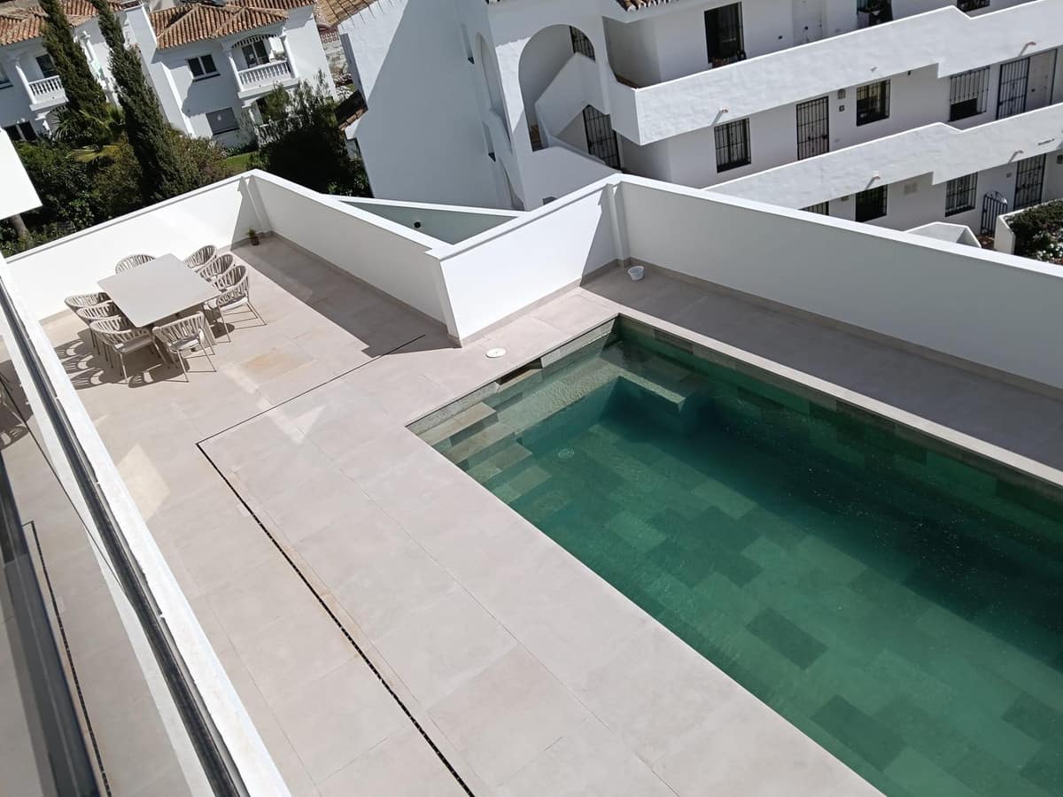 Exclusieve nieuwbouwvilla met zeezicht in Riviera del Sol in Riviera del Sol - foto 8