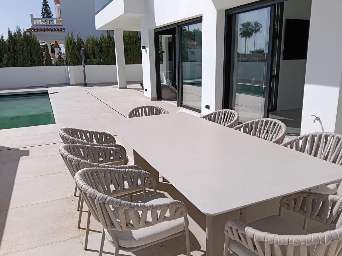 Exclusieve nieuwbouwvilla met zeezicht in Riviera del Sol in Riviera del Sol - foto 9