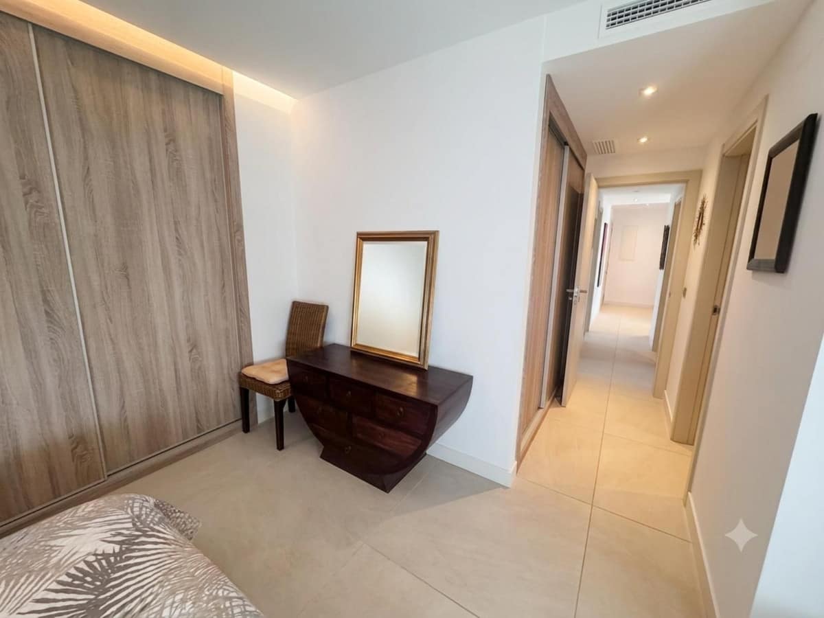 Drie slaapkamer appartement met panoramisch uitzicht in Harmony, La Cala Golf in La Cala Golf - foto 19