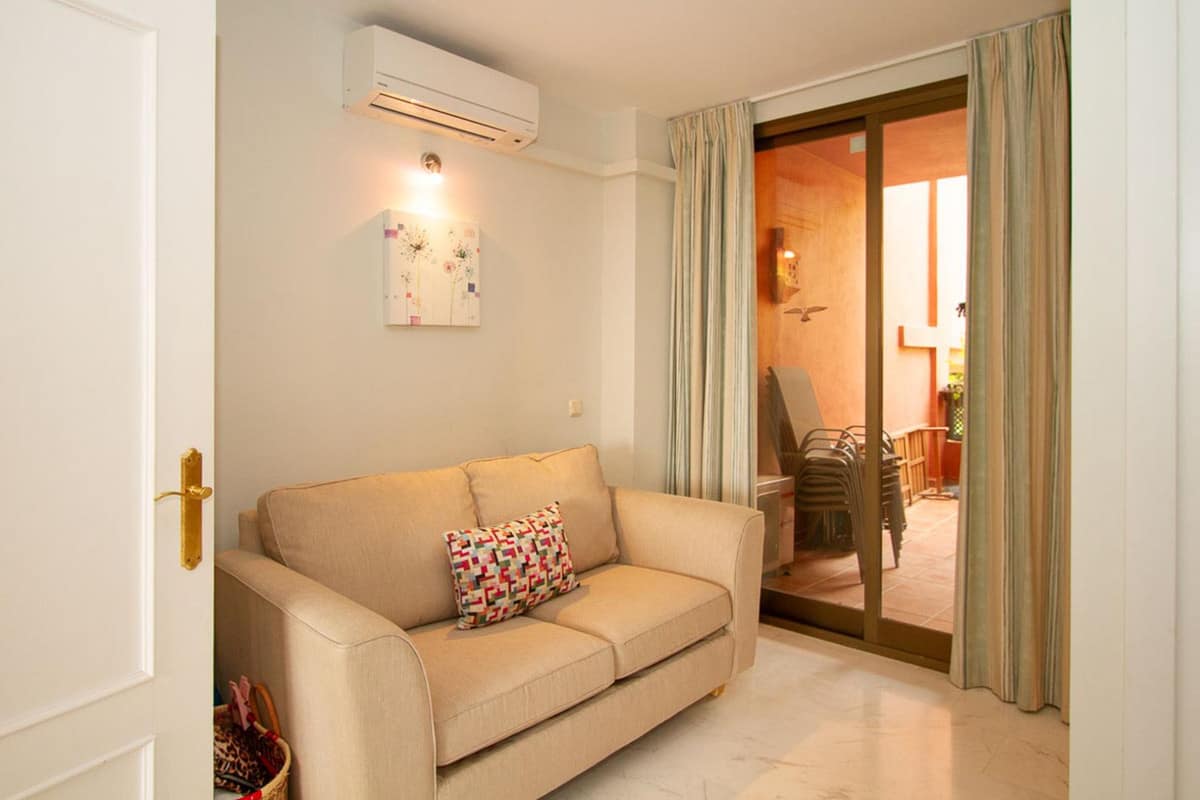 Twee-slaapkamer appartement in La Mairena in La Mairena - foto 17