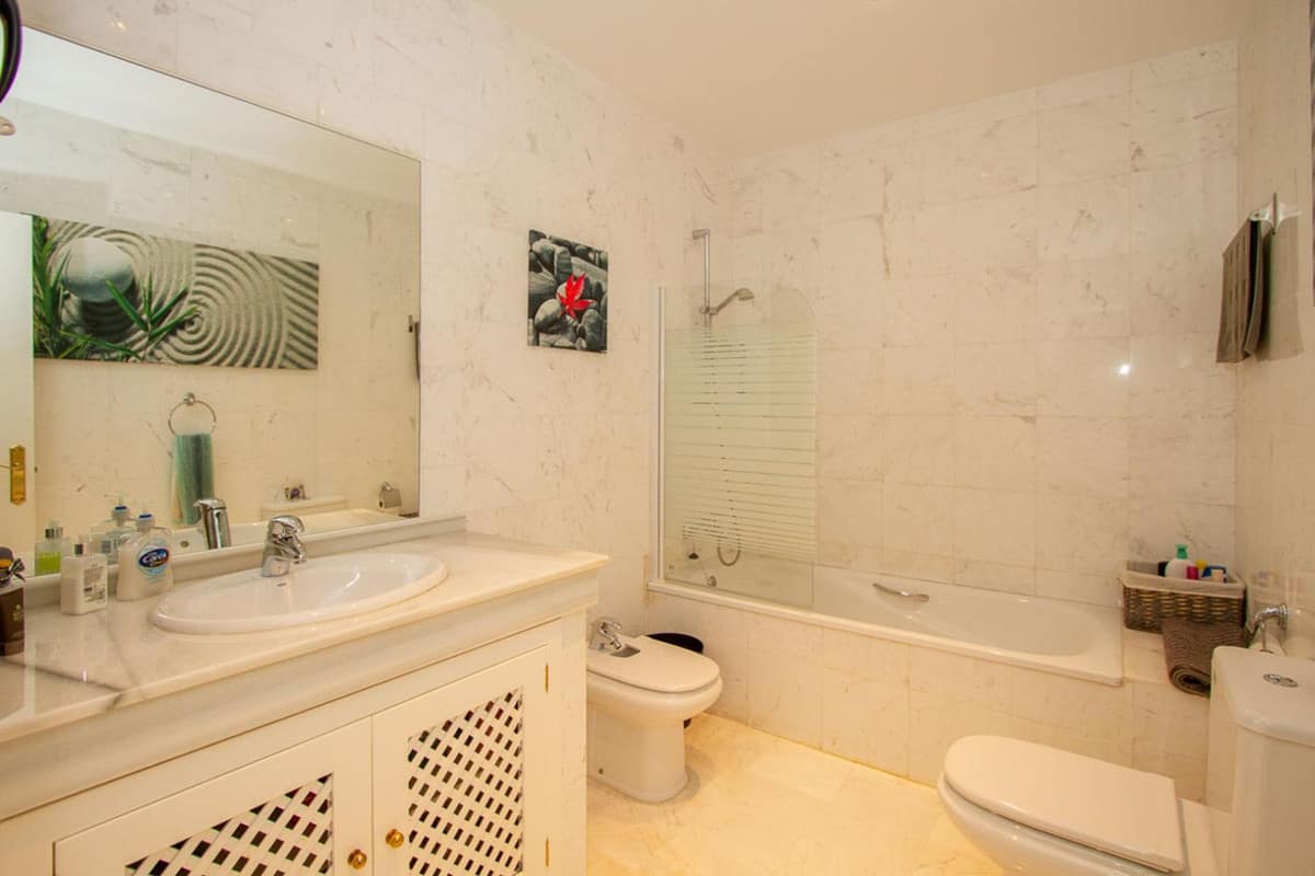 Twee-slaapkamer appartement in La Mairena in La Mairena - foto 19