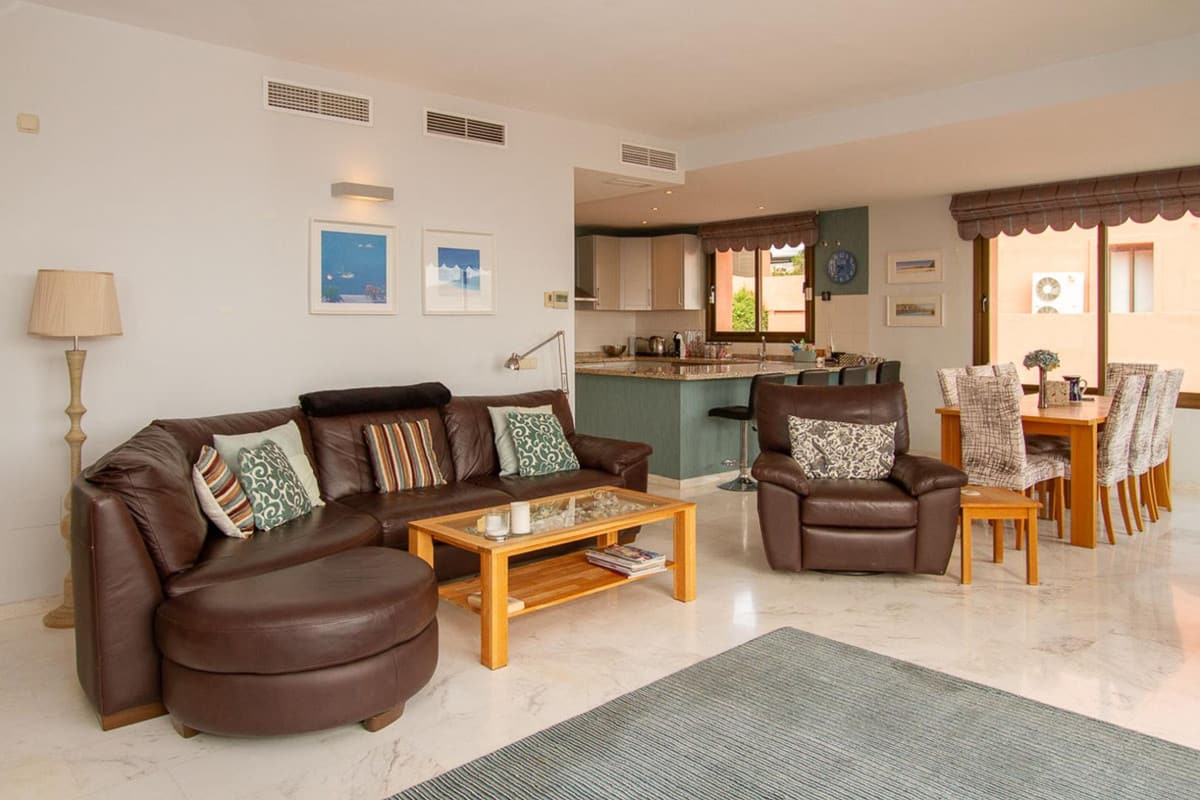 Twee-slaapkamer appartement in La Mairena in La Mairena - foto 10