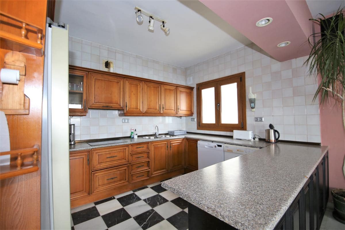 Villa met zeezicht en 4 slaapkamers in Estepona in Estepona - foto 5