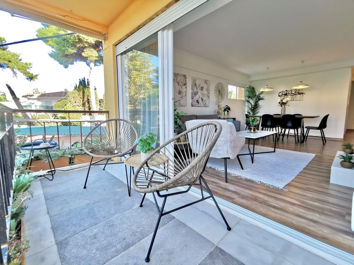 Drie slaapkamers appartement aan Playa Bella, Estepona in Estepona - foto 2