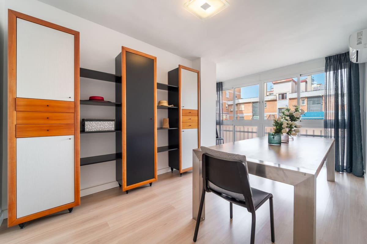 Drie-slaapkamer appartement in Málaga Centrum in Málaga Centro - foto 17