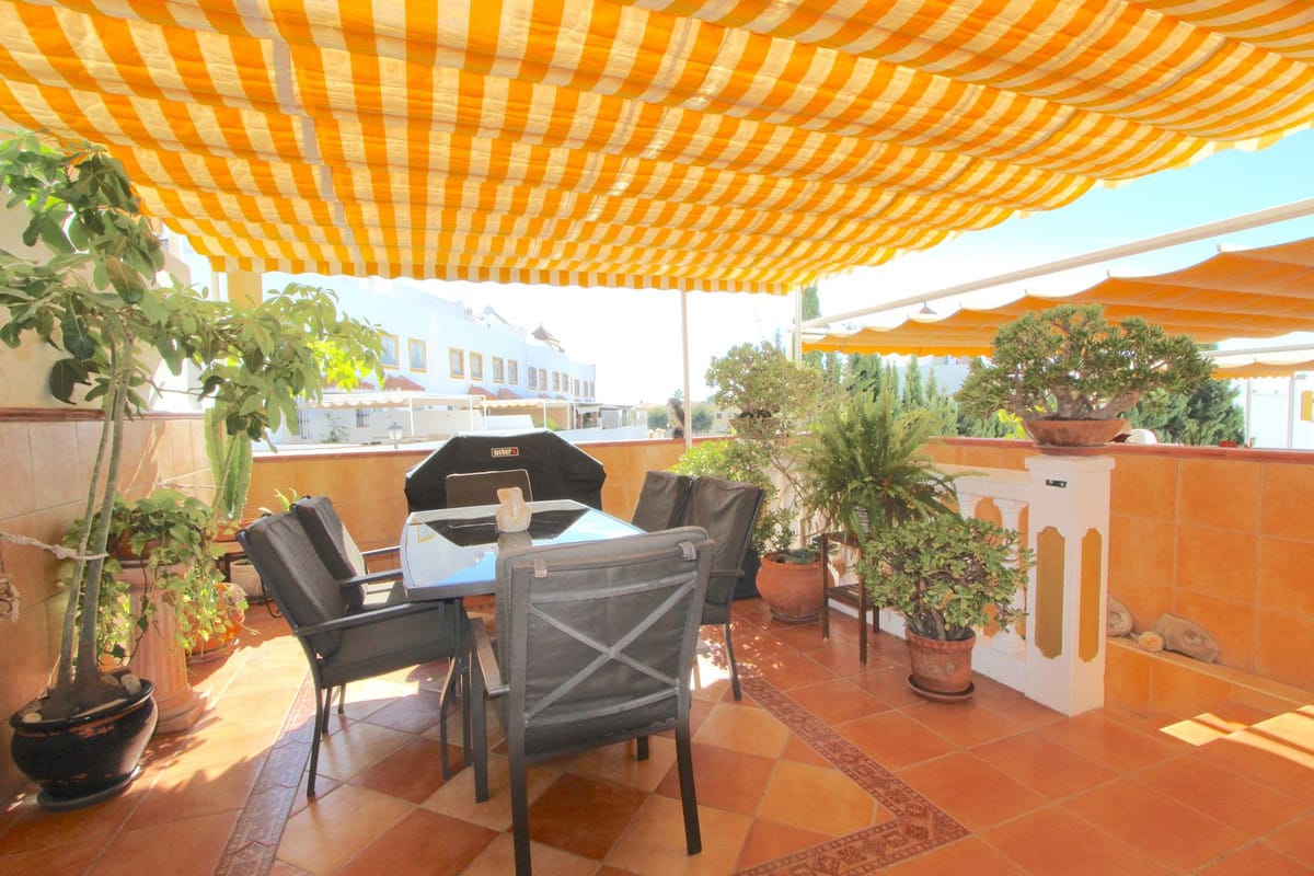 5-slaapkamer stadswoning in Marbella met onafhankelijk studio-appartement in Marbella - foto 10