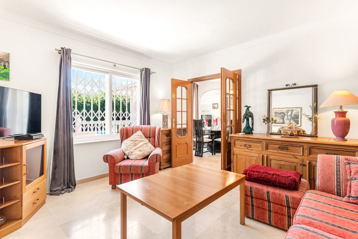 Vijf-slaapkamer villa in Calahonda met potentieel in Calahonda - foto 15