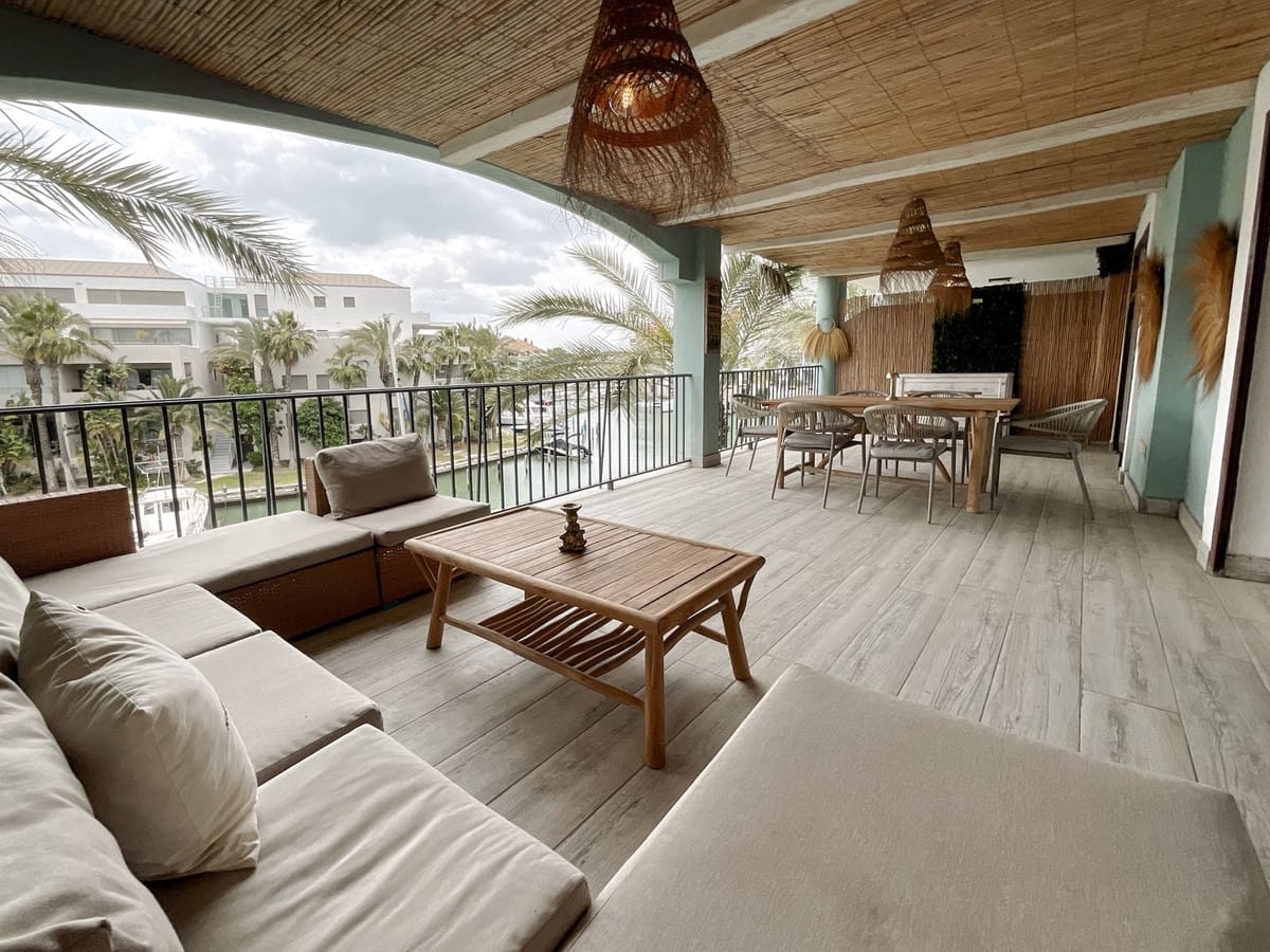 Drie-slaapkamer appartement op een van de exclusieve eilanden van Sotogrande Marina - foto 11