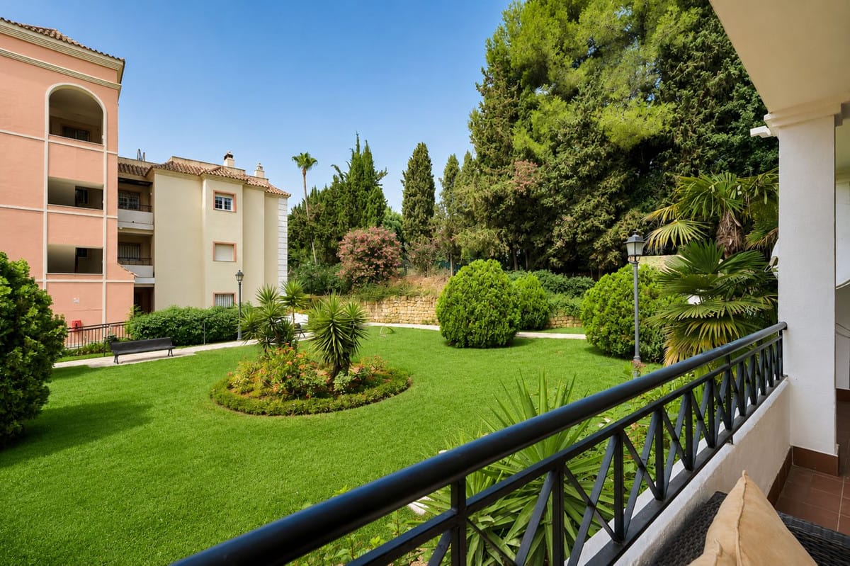 Drie-slaapkamerappartement in Nueva Andalucía in Nueva Andalucía - foto 2