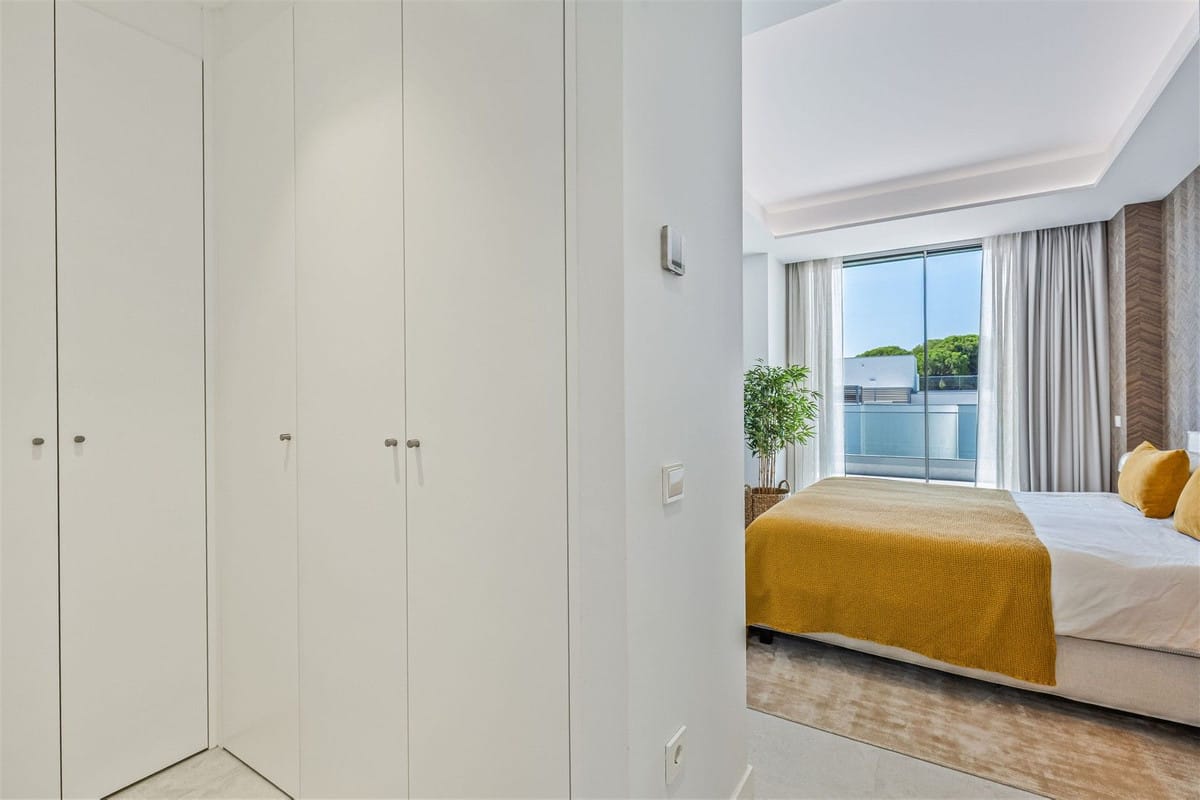 Drie-slaapkamer duplex penthouse met privézwembad in Santa Clara, Marbella Oost in Santa Clara - foto 15