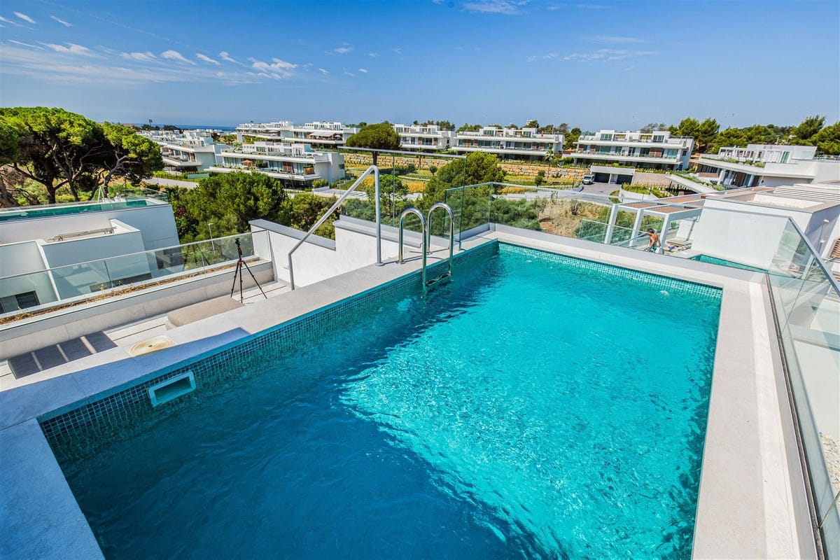 Drie-slaapkamer duplex penthouse met privézwembad in Santa Clara, Marbella Oost in Santa Clara - foto 4