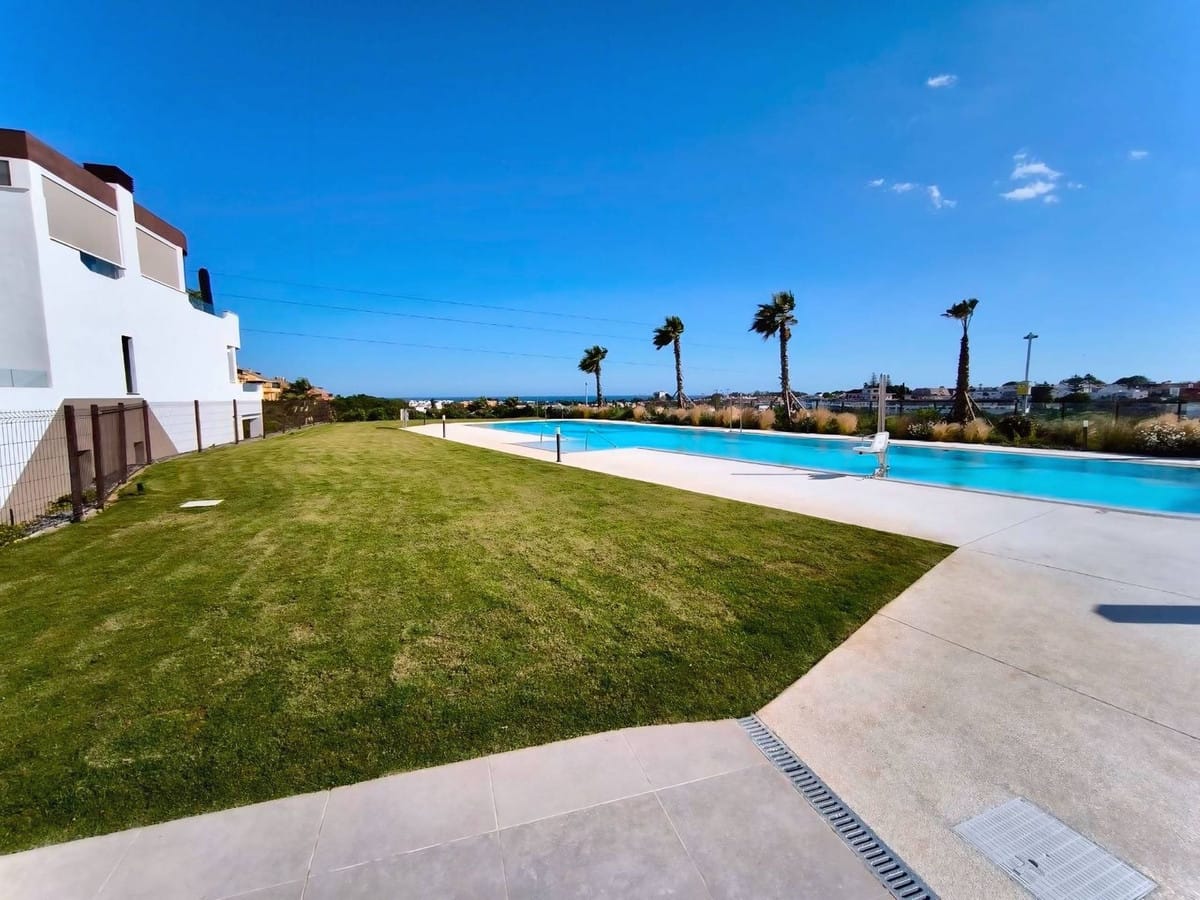 Exclusief duplex-penthouse met panoramische terrassen en zeezicht in Bel-Air, Estepona in Bel Air - foto 2