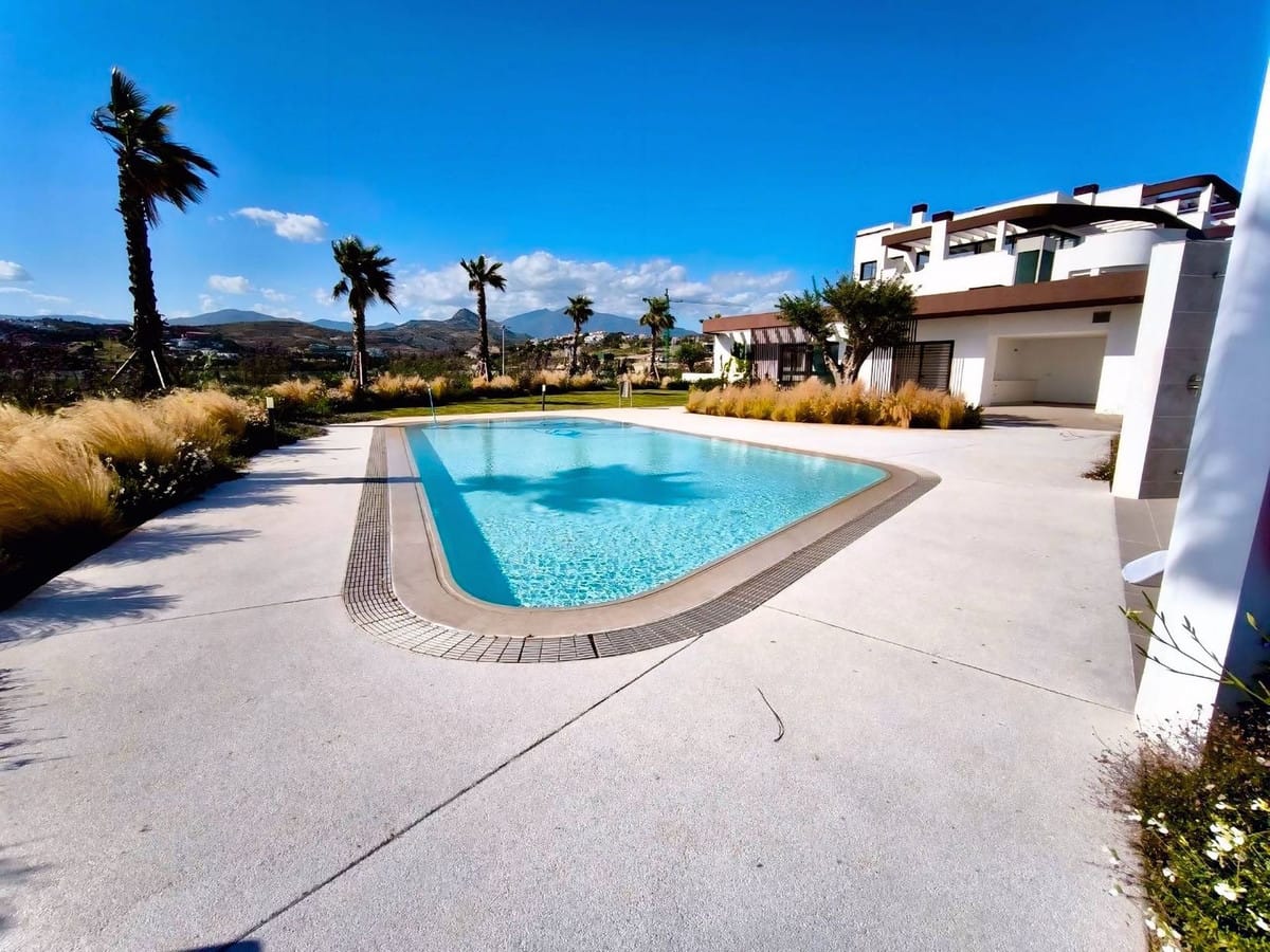 Exclusief duplex-penthouse met panoramische terrassen en zeezicht in Bel-Air, Estepona in Bel Air - foto 17