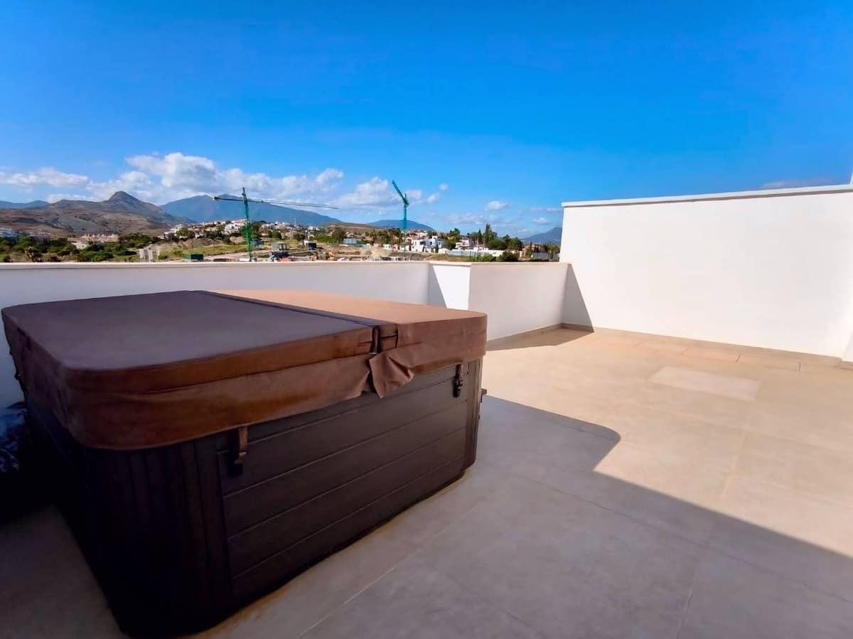 Exclusief duplex-penthouse met panoramische terrassen en zeezicht in Bel-Air, Estepona in Bel Air - foto 6