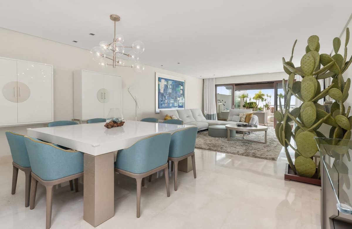 Drie-slaapkamer penthouse direct aan het strand in Estepona in Estepona - foto 13
