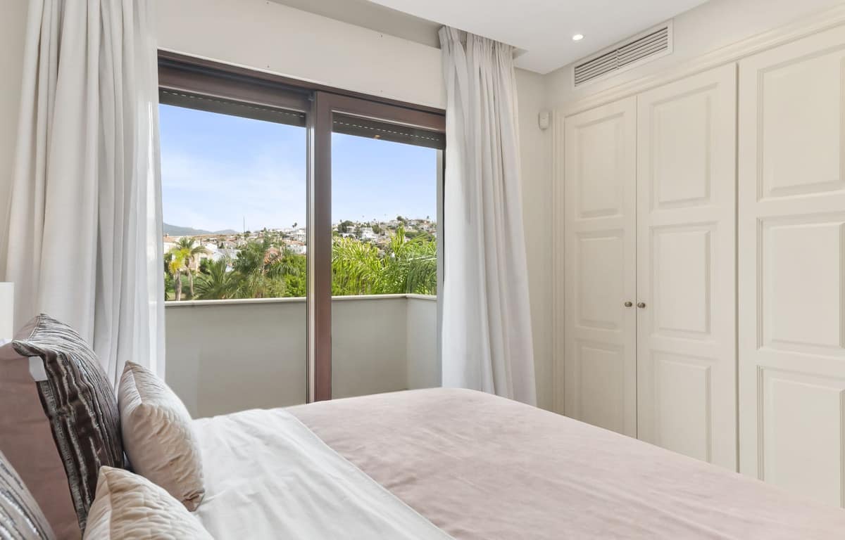 Drie-slaapkamer penthouse direct aan het strand in Estepona in Estepona - foto 20