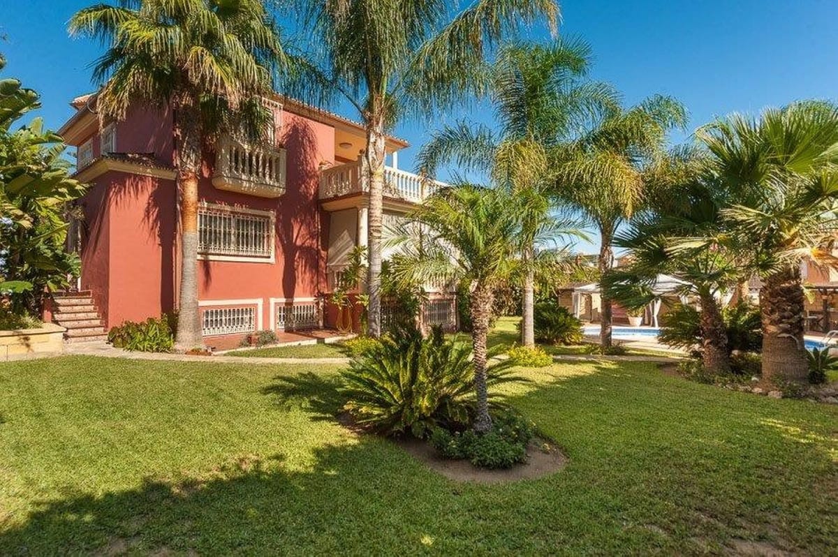 Villa met 4 slaapkamers in Playamar in Playamar - foto 16