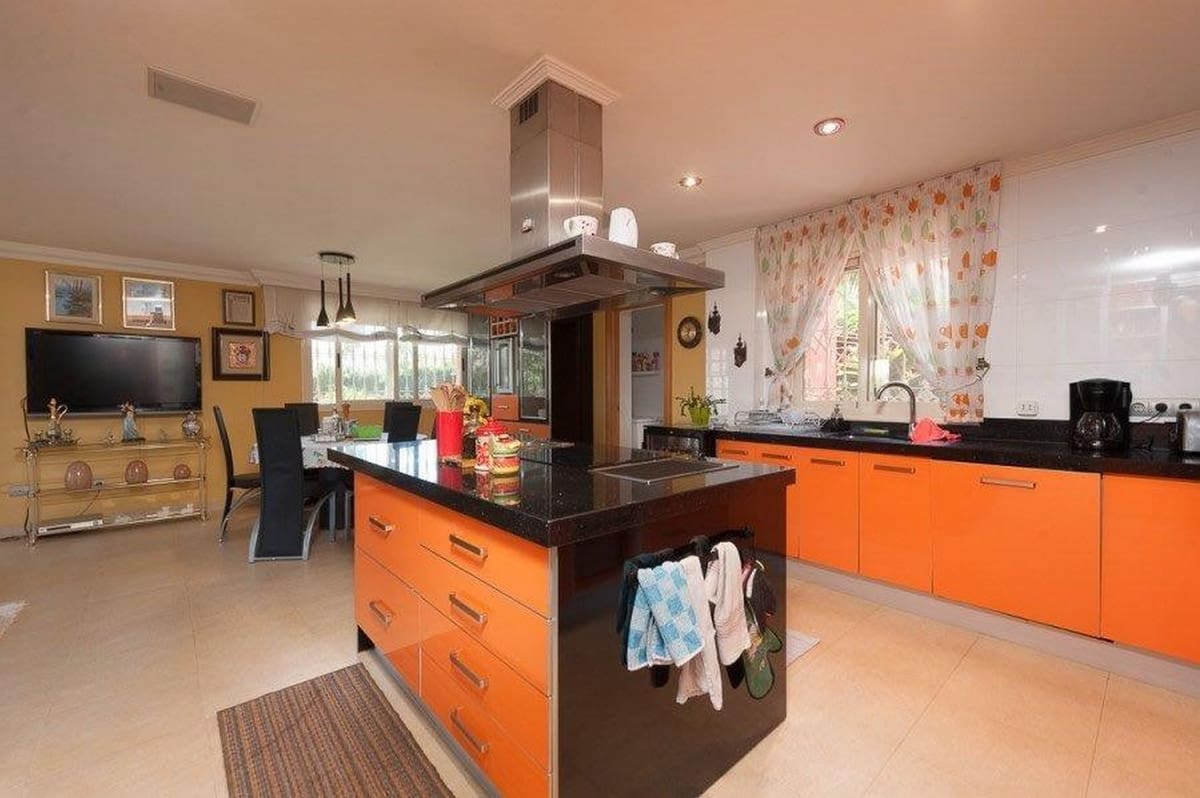 Villa met 4 slaapkamers in Playamar in Playamar - foto 19