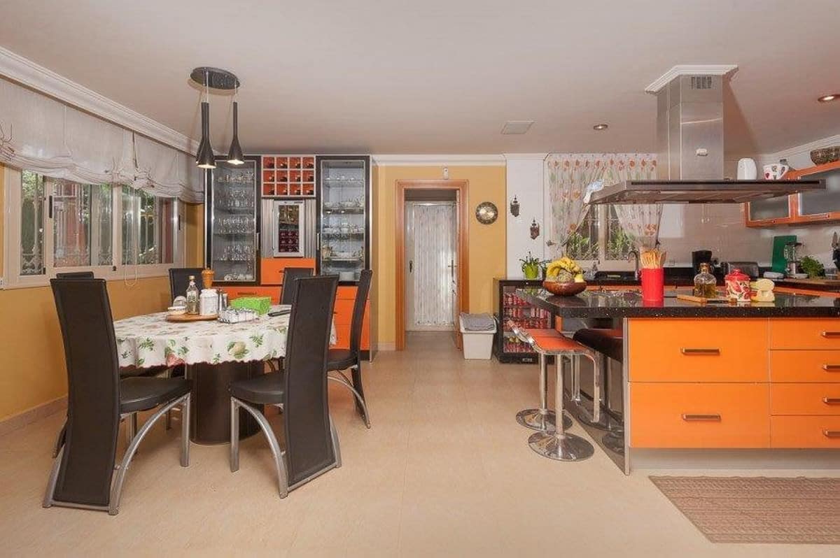 Villa met 4 slaapkamers in Playamar in Playamar - foto 4