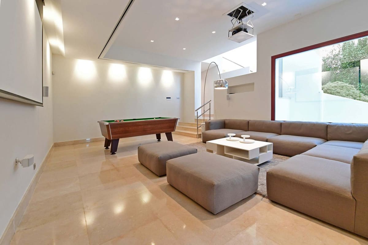 Villa met 7 slaapkamers in Nueva Andalucía in Nueva Andalucía - foto 14