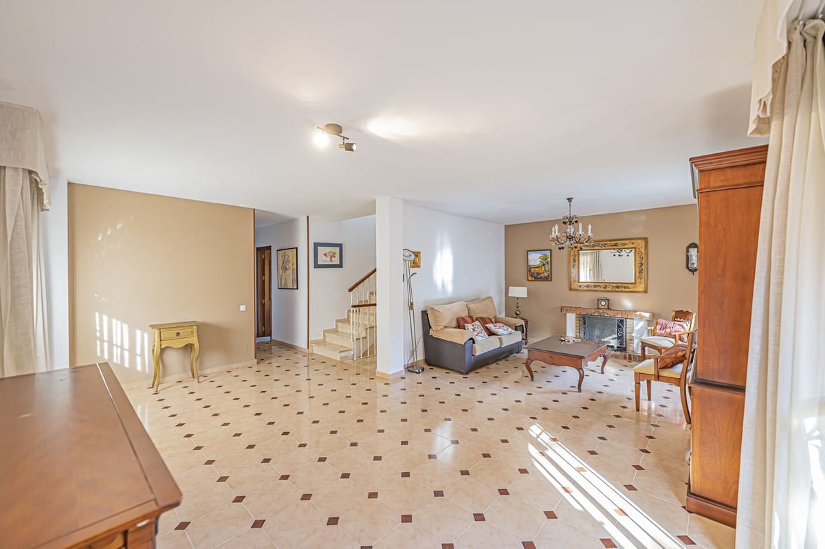 Vrijstaande villa met 5 slaapkamers in Marbella in Marbella - foto 2