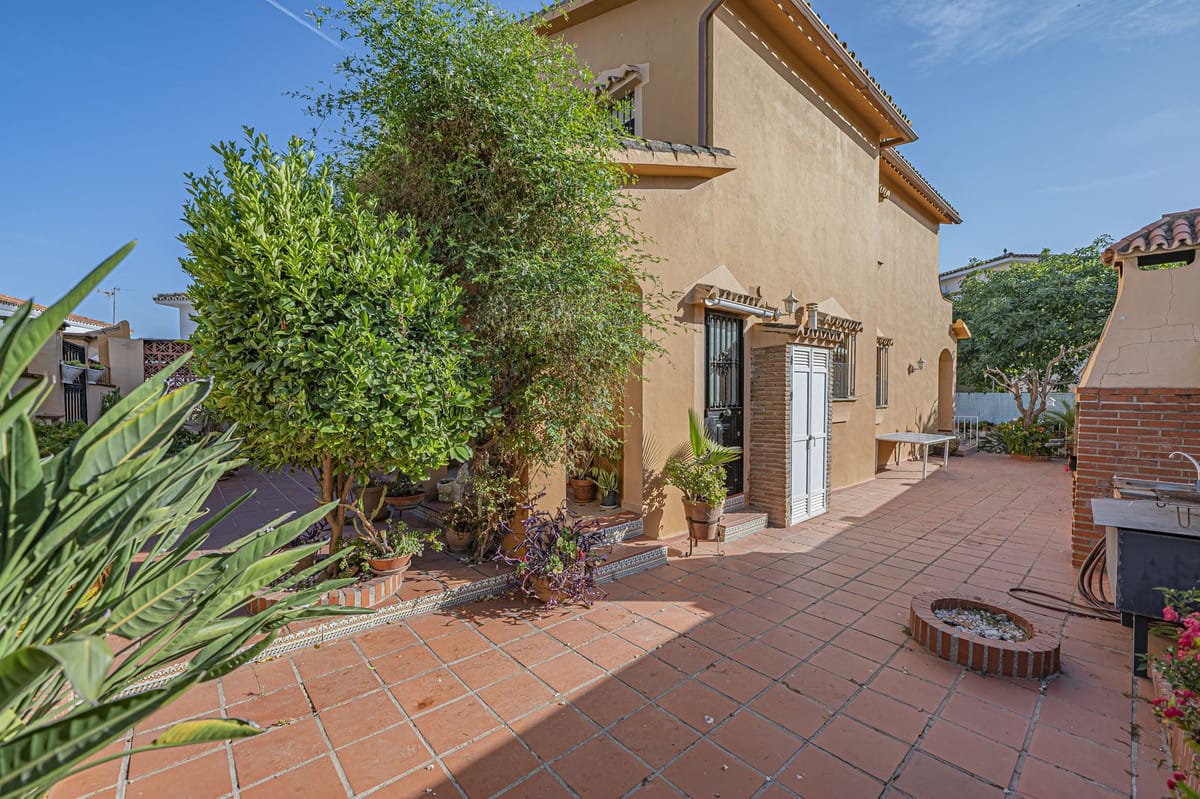Vrijstaande villa met 5 slaapkamers in Marbella in Marbella - foto 4