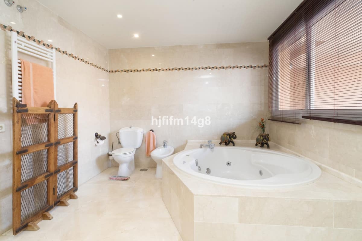 4-slaapkamer duplex penthouse Magna Marbella, Nueva Andalucía in Nueva Andalucía - foto 12