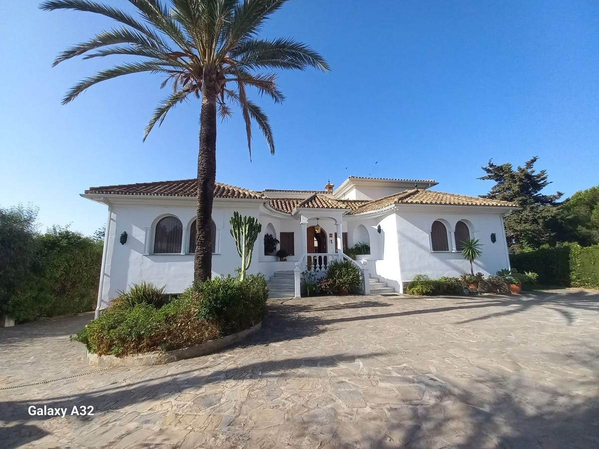 Luxe Andalusische villa in El Chaparral met 5 slaapkamers in El Chaparral - foto 2