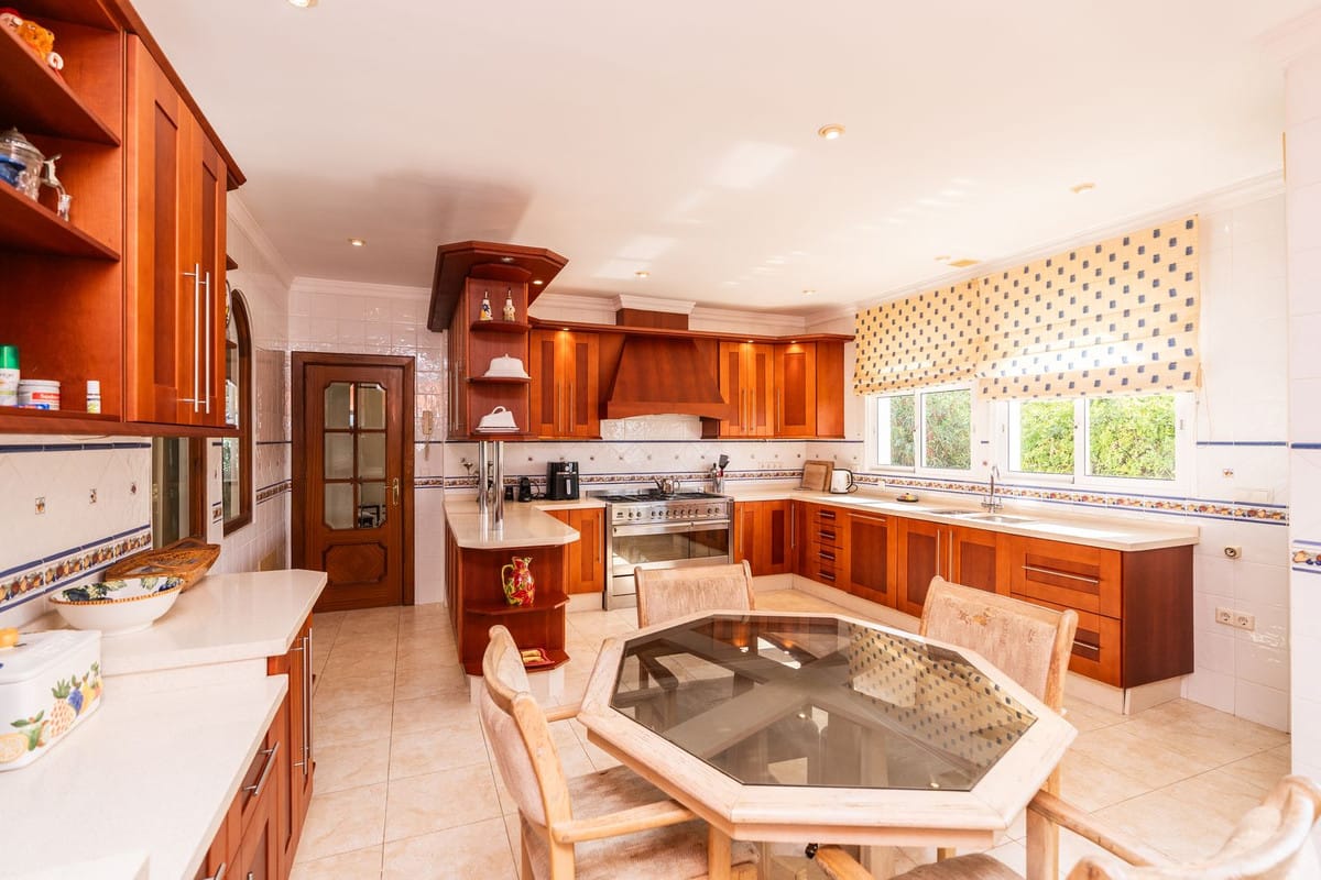 Luxe Andalusische villa in El Chaparral met 5 slaapkamers in El Chaparral - foto 15