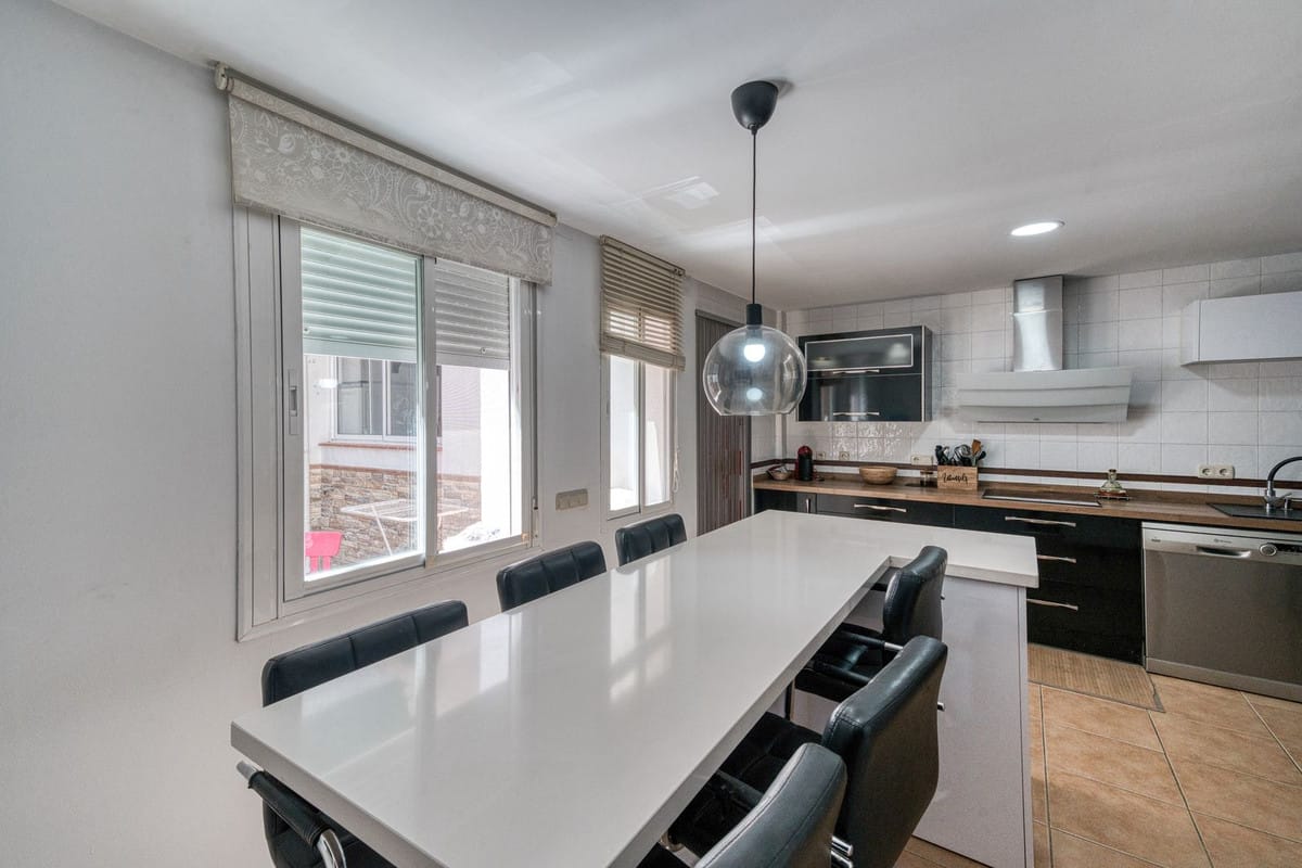 Herenhuis met 4 slaapkamers in Coín in Coín - foto 18