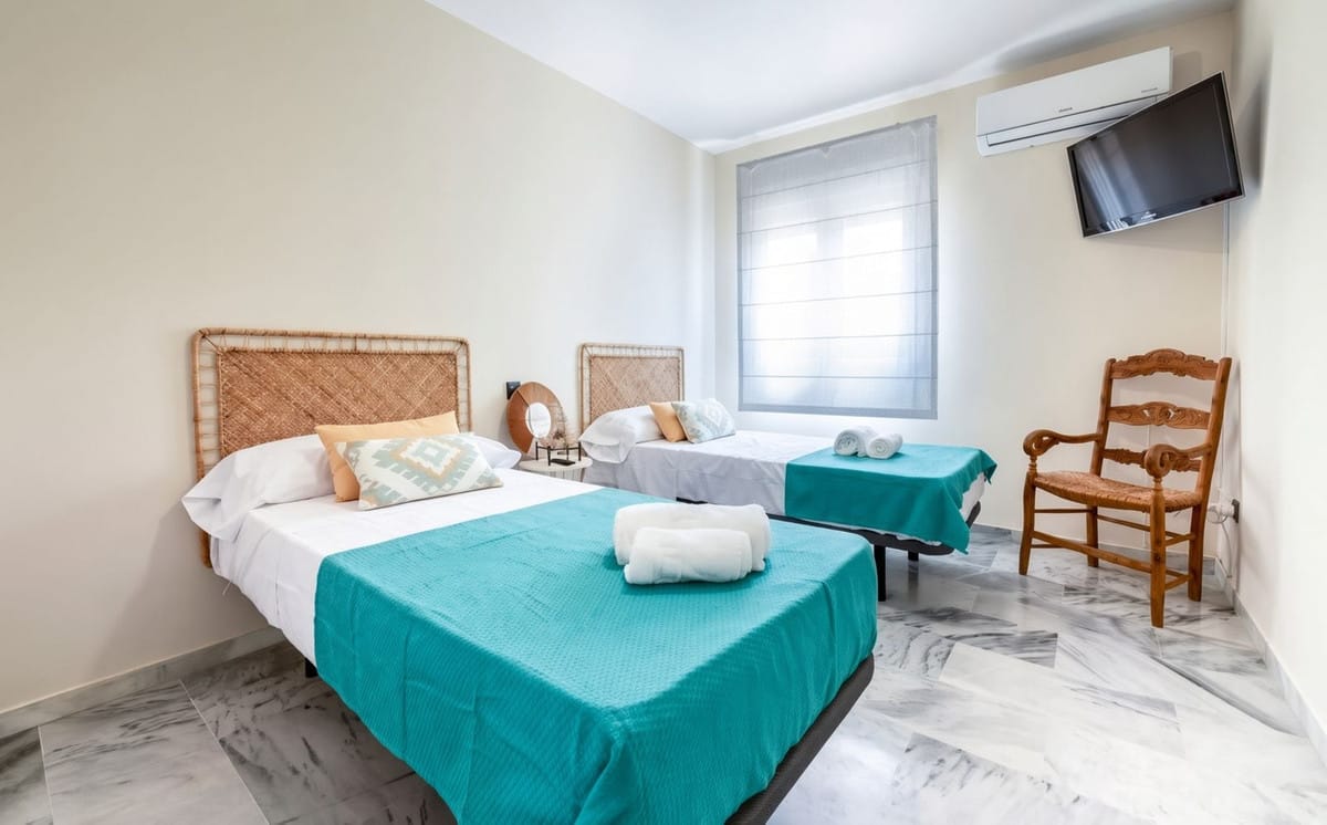 Huis met 4 slaapkamers in Marbella in Marbella - foto 12