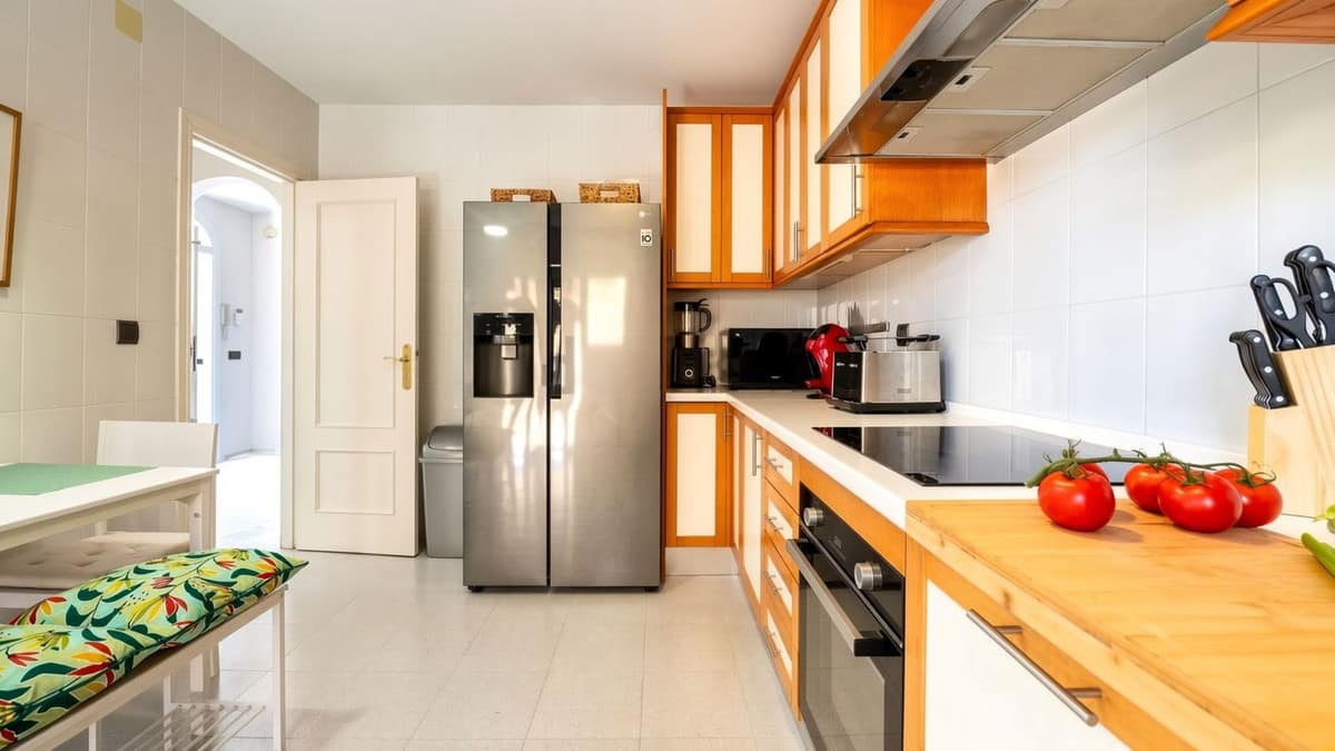 Huis met 4 slaapkamers in Marbella in Marbella - foto 6