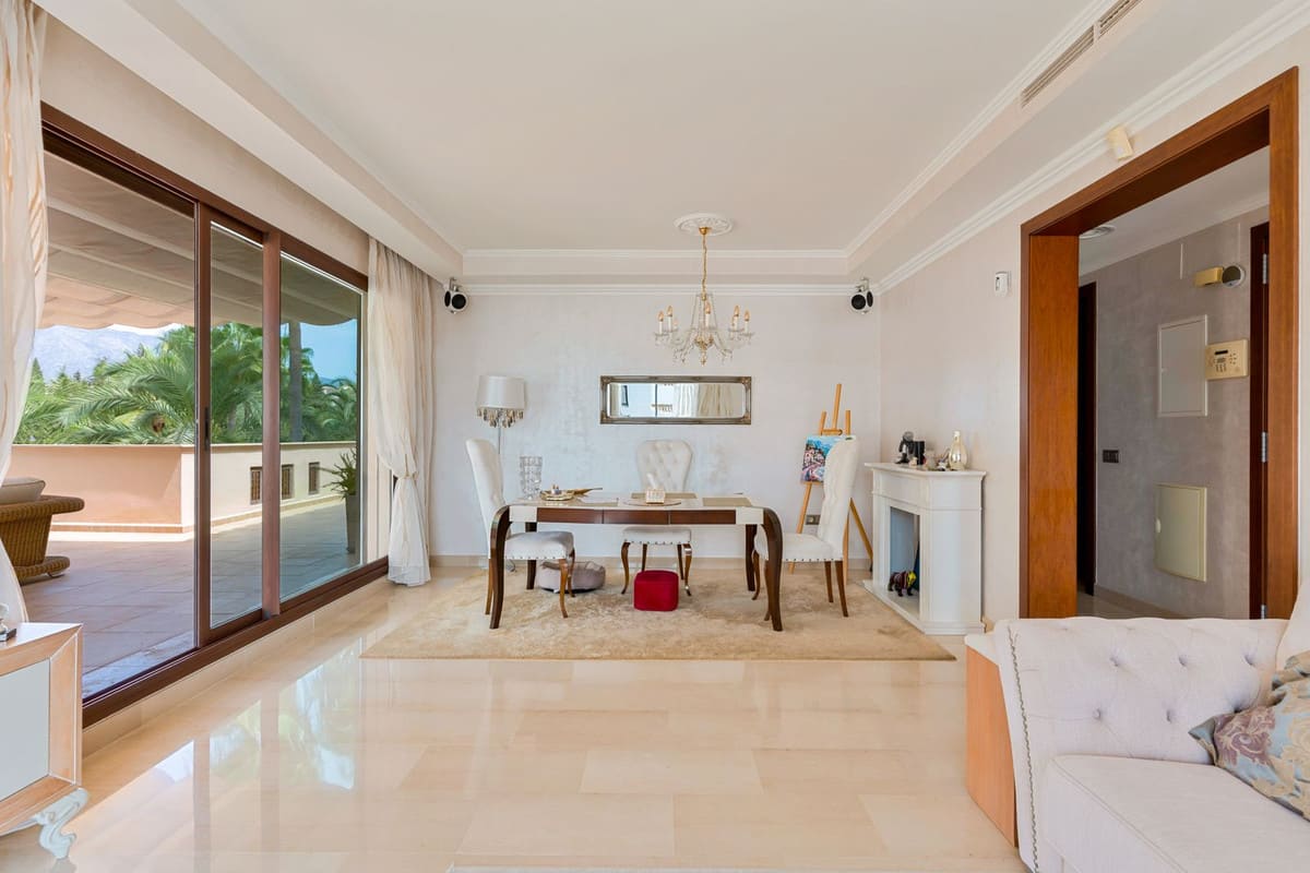 2-slaapkamer penthouse met ruime privéterras in Medina de Banús, Nueva Andalucía in Nueva Andalucía - foto 4
