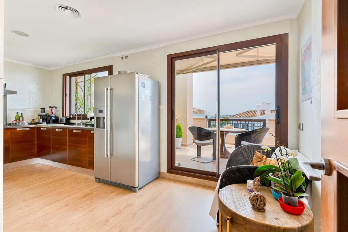 2-slaapkamer penthouse met ruime privéterras in Medina de Banús, Nueva Andalucía in Nueva Andalucía - foto 8