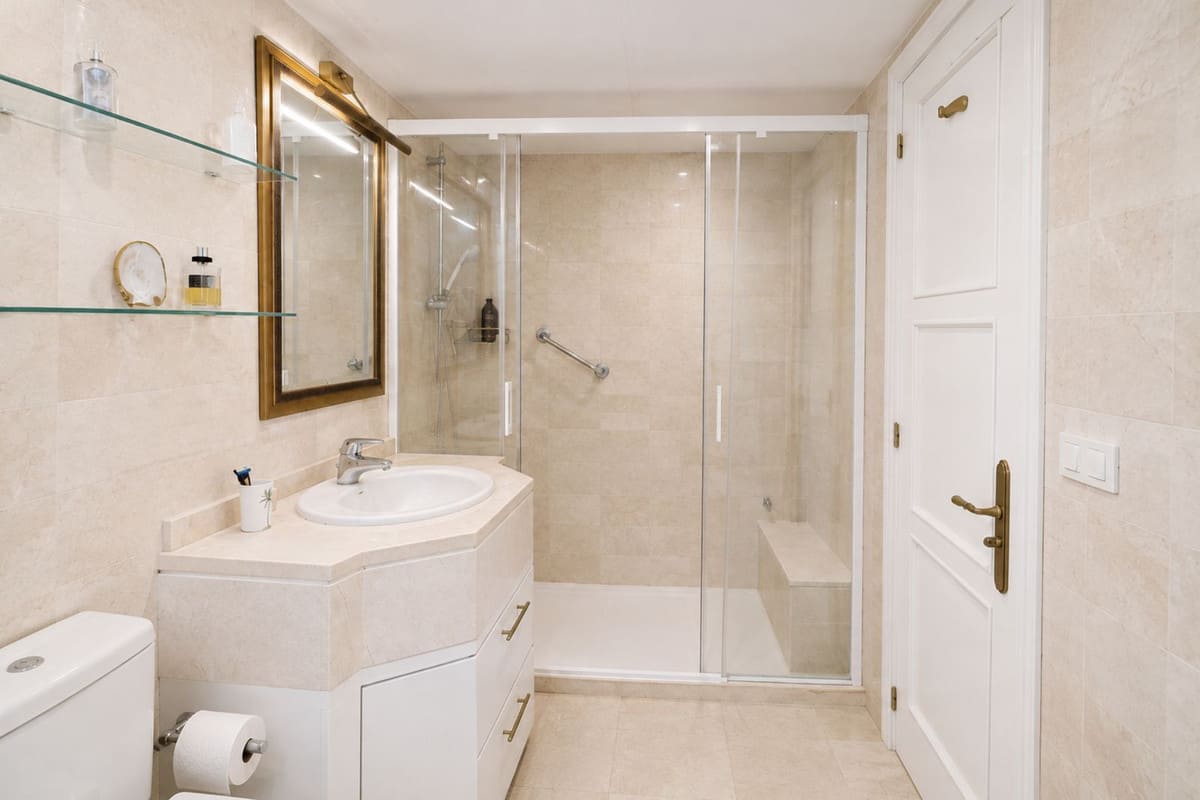 2 bedroom Apartment in Marbella in Marbella - foto 9