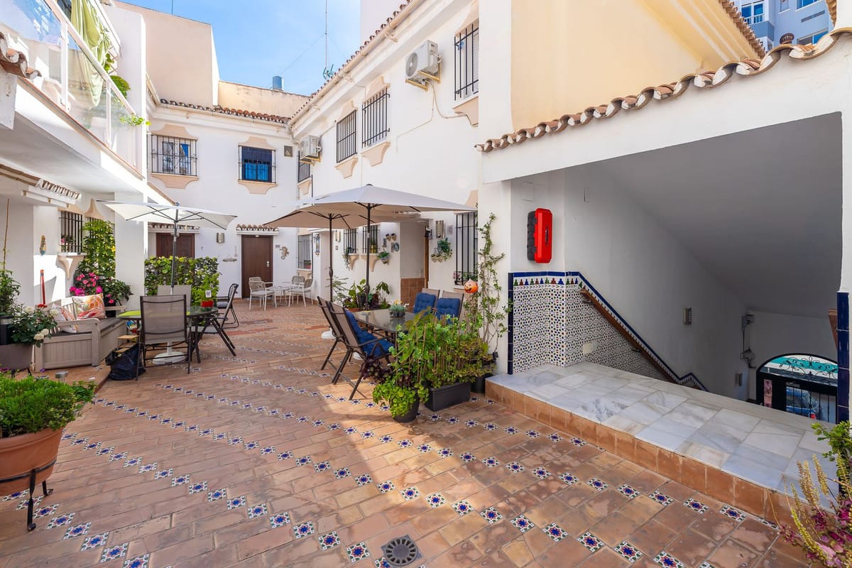 Exclusief volledig gerenoveerde designer-duplex op de tweede lijn van La Carihuela-strand in La Carihuela - foto 2