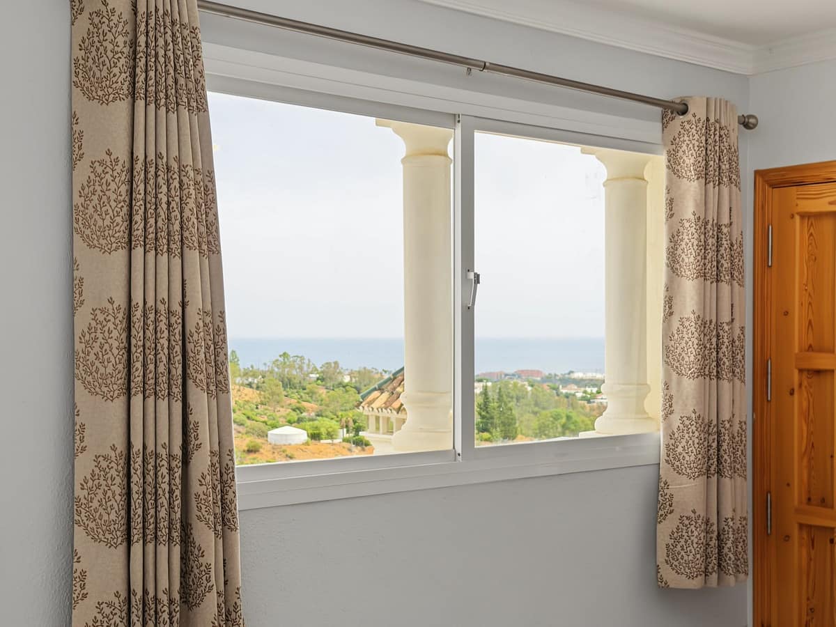 Duplex-penthouse met panoramisch zeezicht in Forest Hills, Estepona in Estepona - foto 12