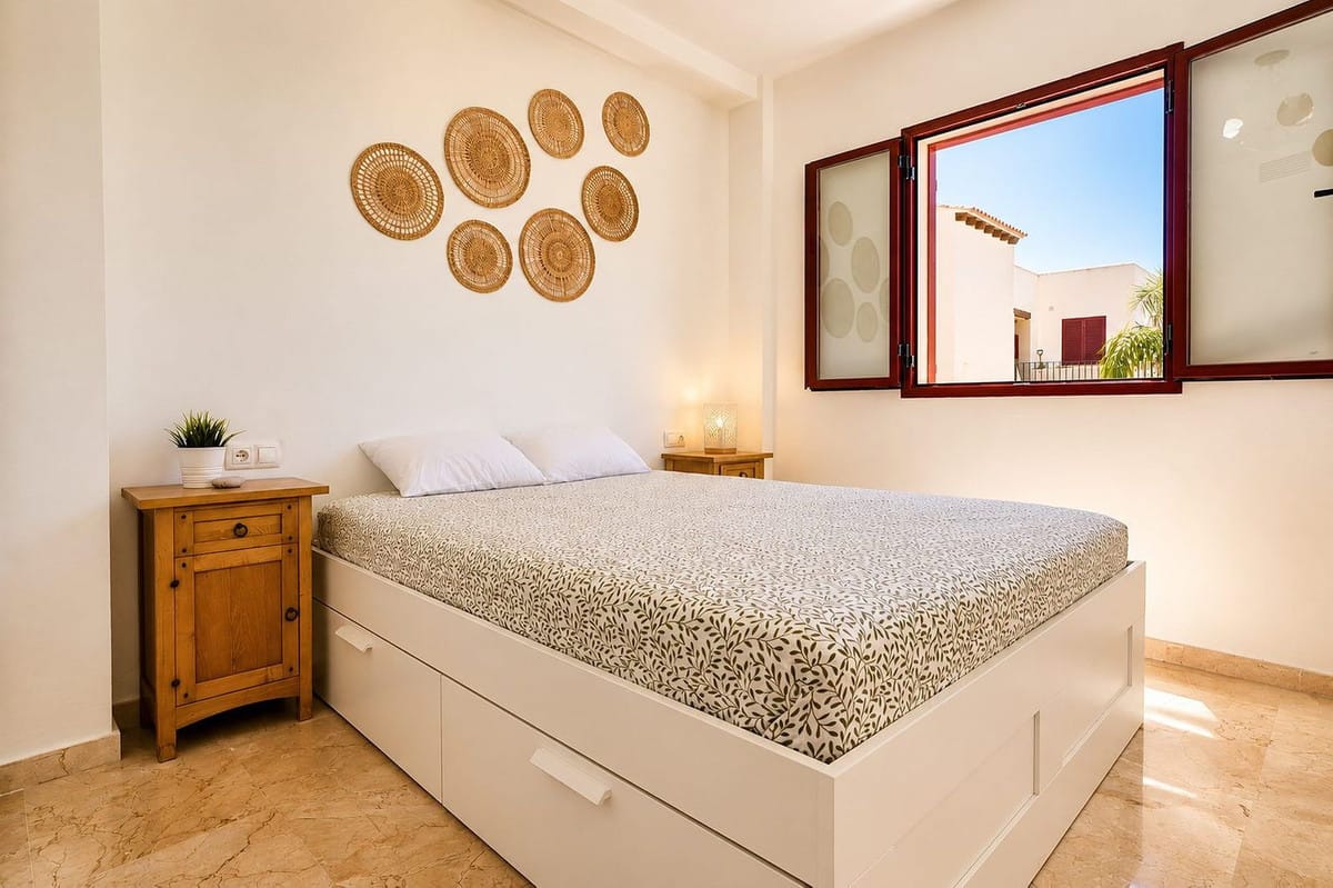 Moderne 3-slaapkamerwoning met terras en solarium in Casares in Casares - foto 11