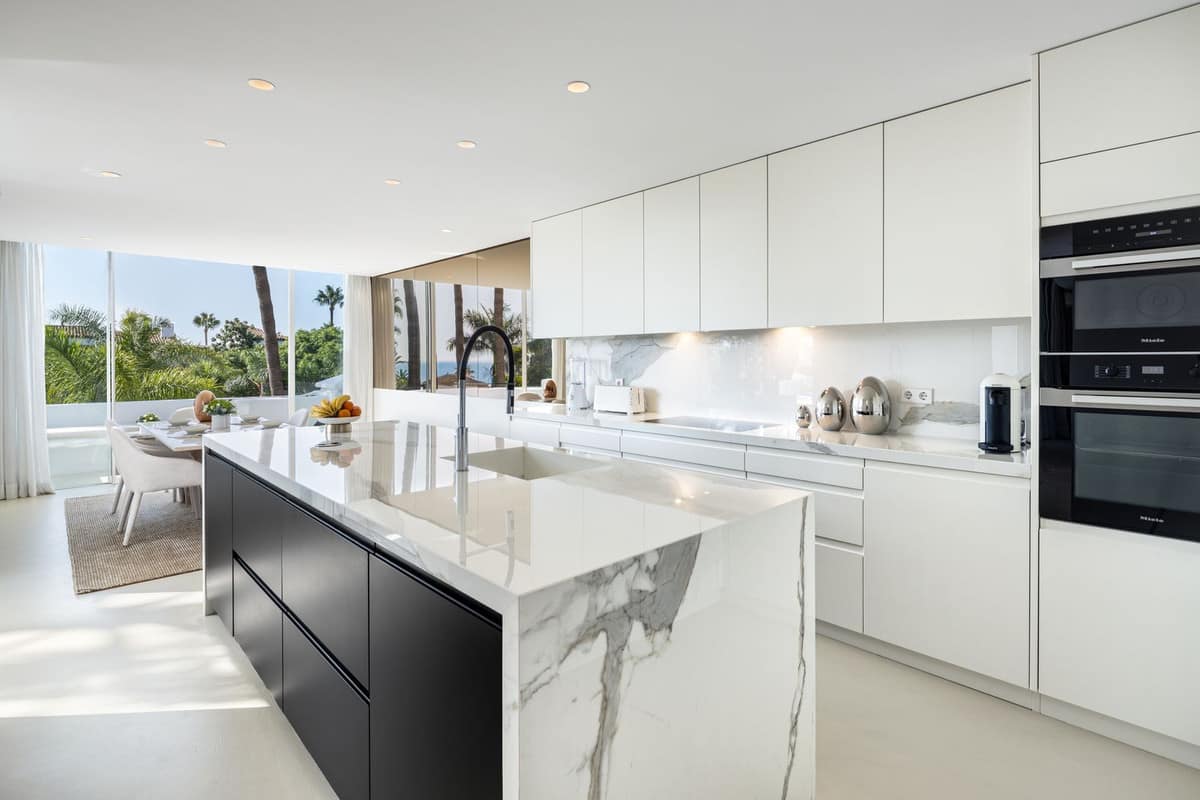 Prachtige volledig gerenoveerde duplex penthouse met vier slaapkamers – The Golden Mile in The Golden Mile - foto 3