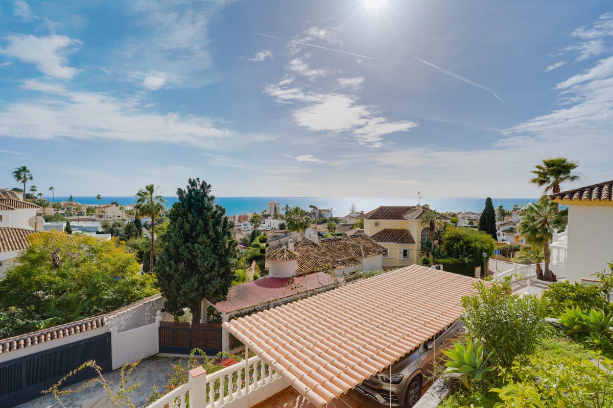 Villa met 3 slaapkamers en zeezicht te koop in Riviera del Sol, Málaga in Riviera del Sol - foto 13