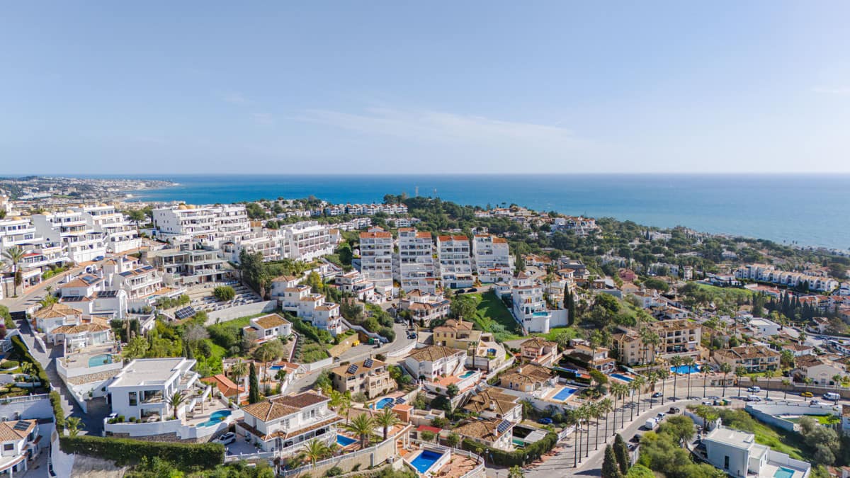 Villa met 3 slaapkamers en zeezicht te koop in Riviera del Sol, Málaga in Riviera del Sol - foto 16