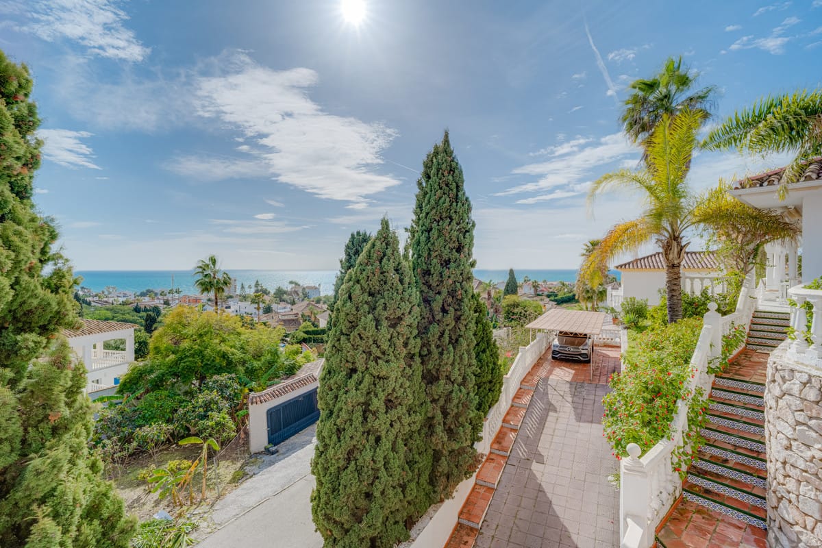 Villa met 3 slaapkamers en zeezicht te koop in Riviera del Sol, Málaga in Riviera del Sol - foto 6