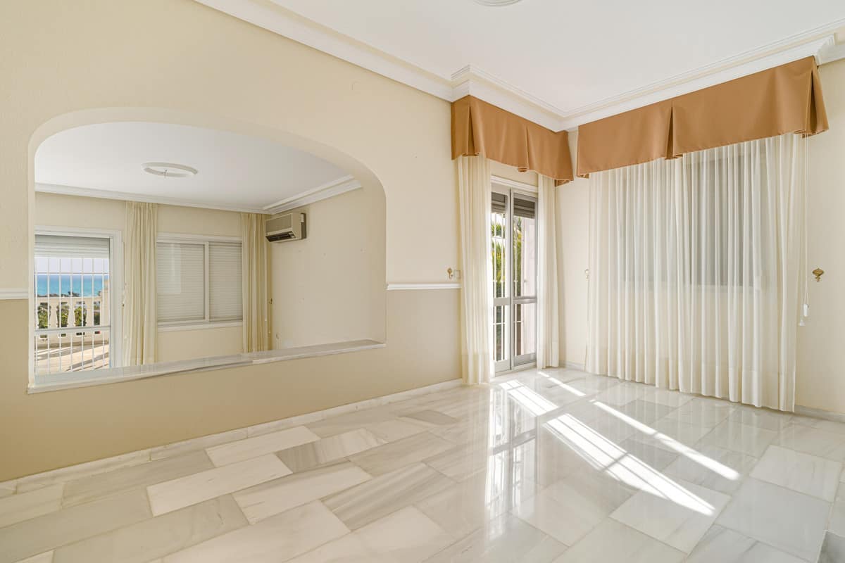 Villa met 3 slaapkamers en zeezicht te koop in Riviera del Sol, Málaga in Riviera del Sol - foto 10