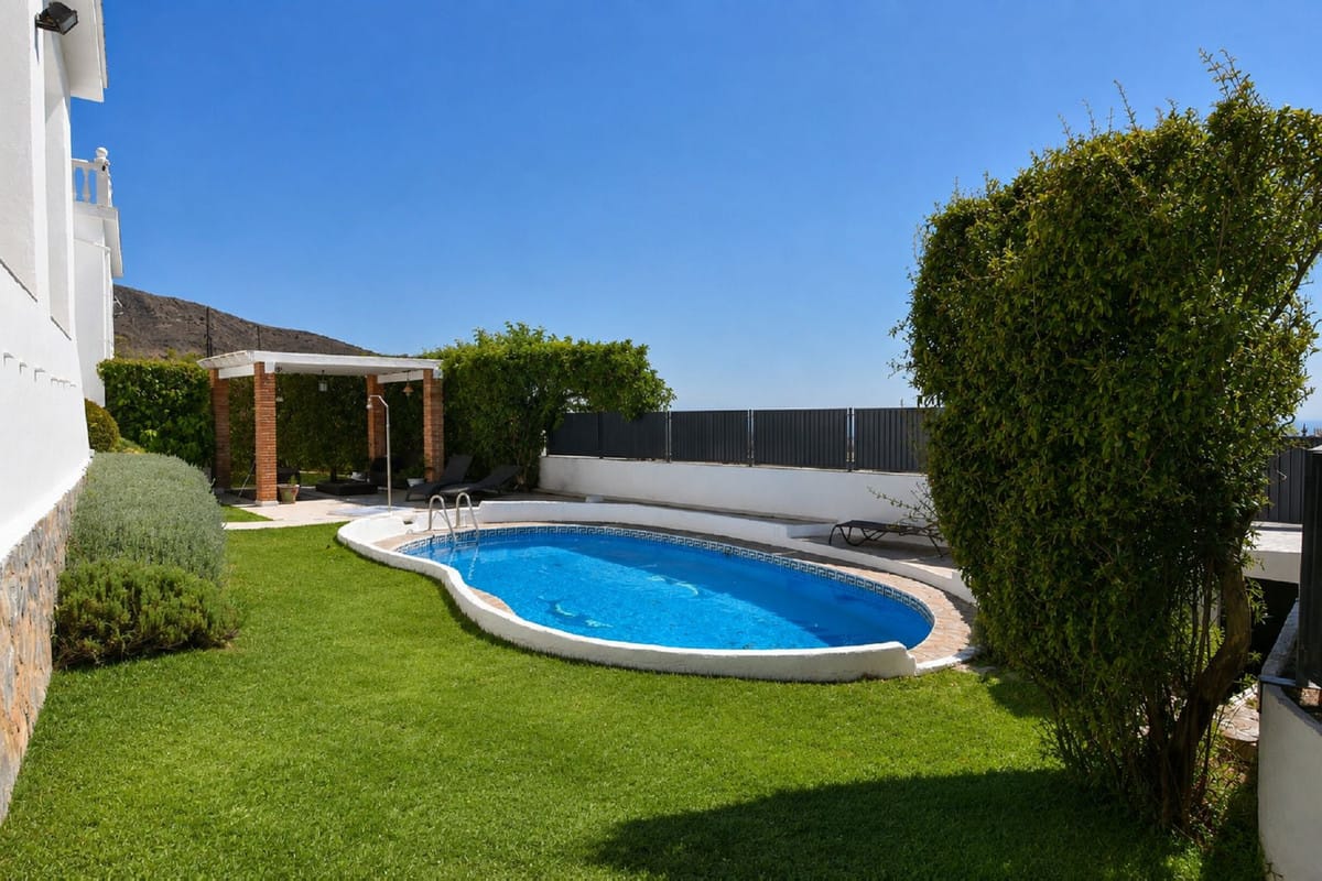 Vrijstaande gerenoveerde villa met panoramisch zeezicht in Benalmádena Pueblo in Benalmadena Pueblo - foto 5
