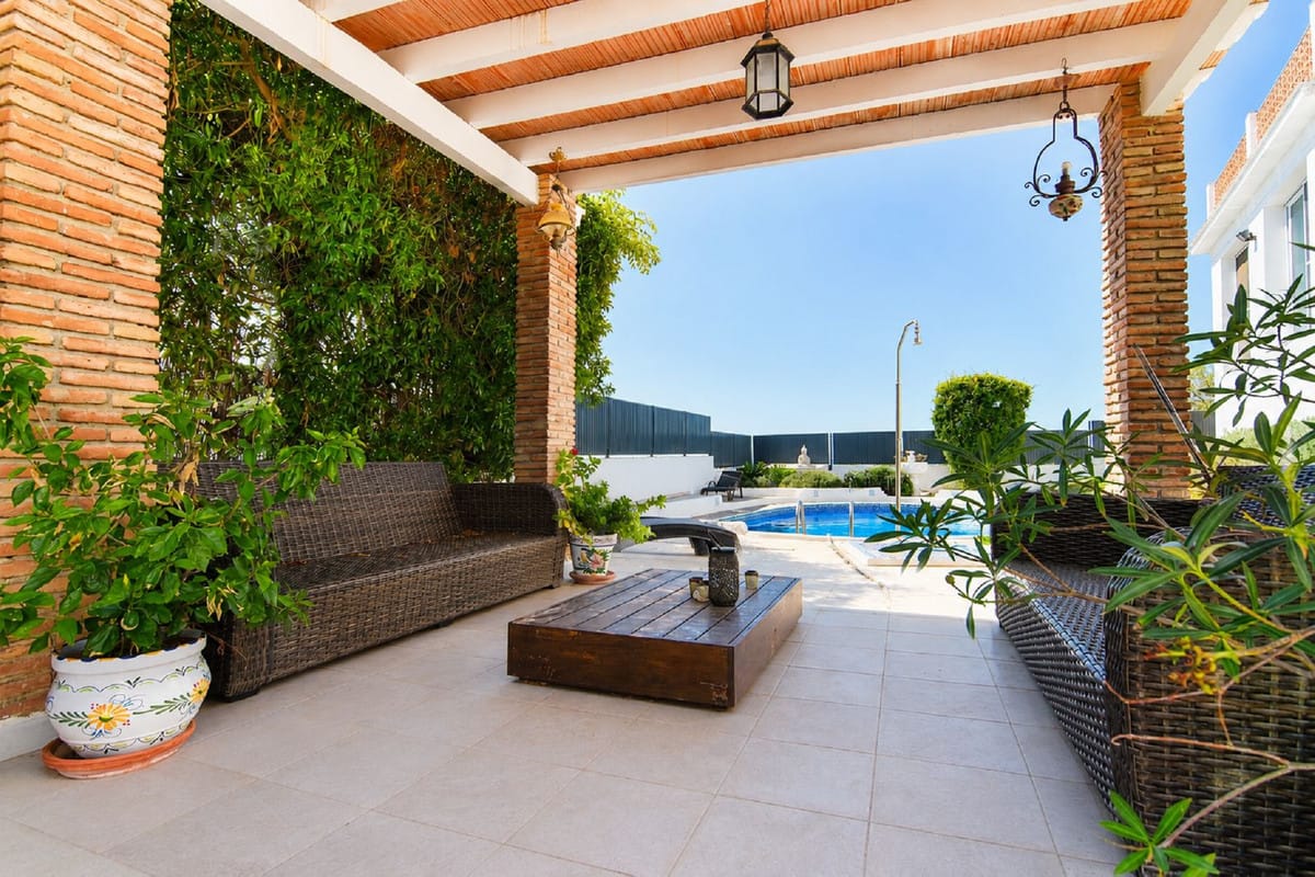 Vrijstaande gerenoveerde villa met panoramisch zeezicht in Benalmádena Pueblo in Benalmadena Pueblo - foto 8