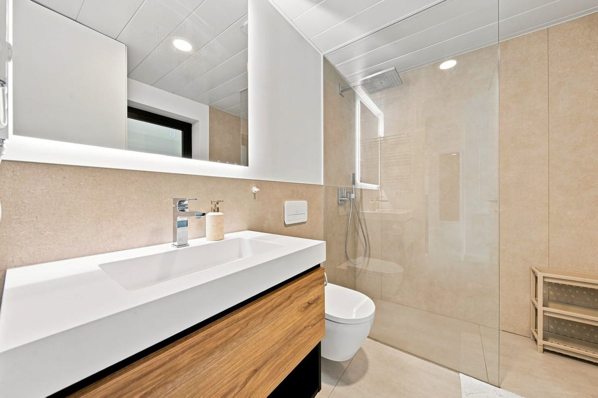 Luxe 2-slaapkamer appartement met panoramisch zeezicht in Higuerón in Higueron - foto 16