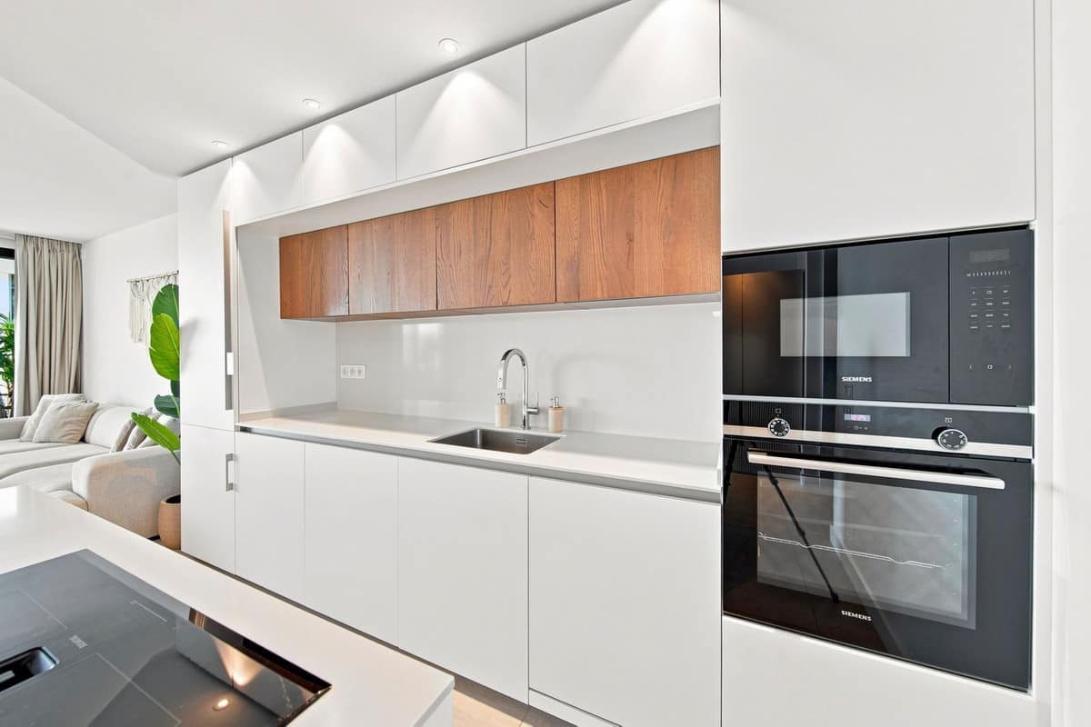Luxe 2-slaapkamer appartement met panoramisch zeezicht in Higuerón in Higueron - foto 3